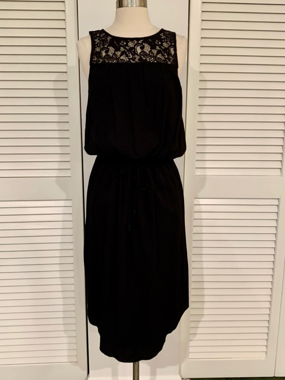 Joie Black Lace Yoke Drawstring Midi Dress XS